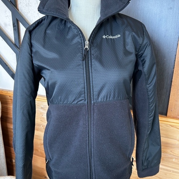Columbia Black Puffer Jacket with Hood and Full Zip size 14/16 preloved - Picture 1 of 8